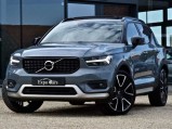 Volvo XC40 R-Design LICHTE VRACHT PANO DAK CAMERA FULL